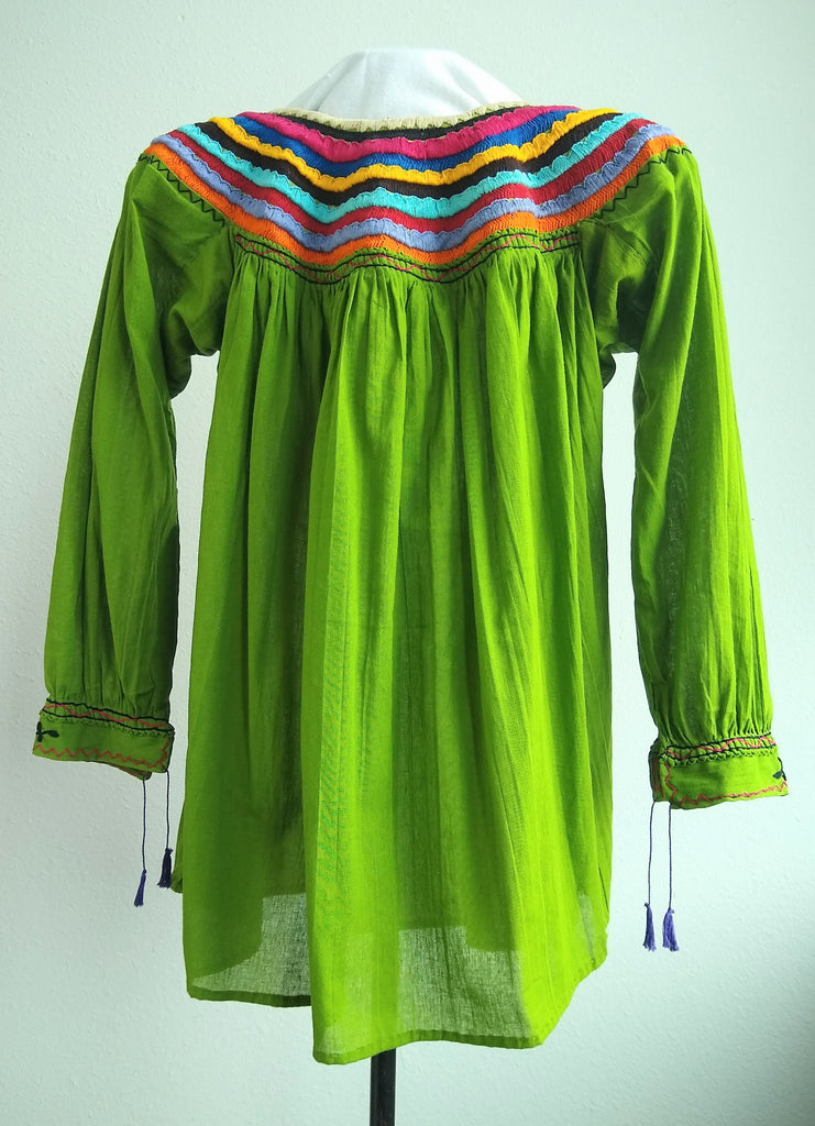 Chiapas Blouse/Blusa, Mexico - 23" W x 29" L