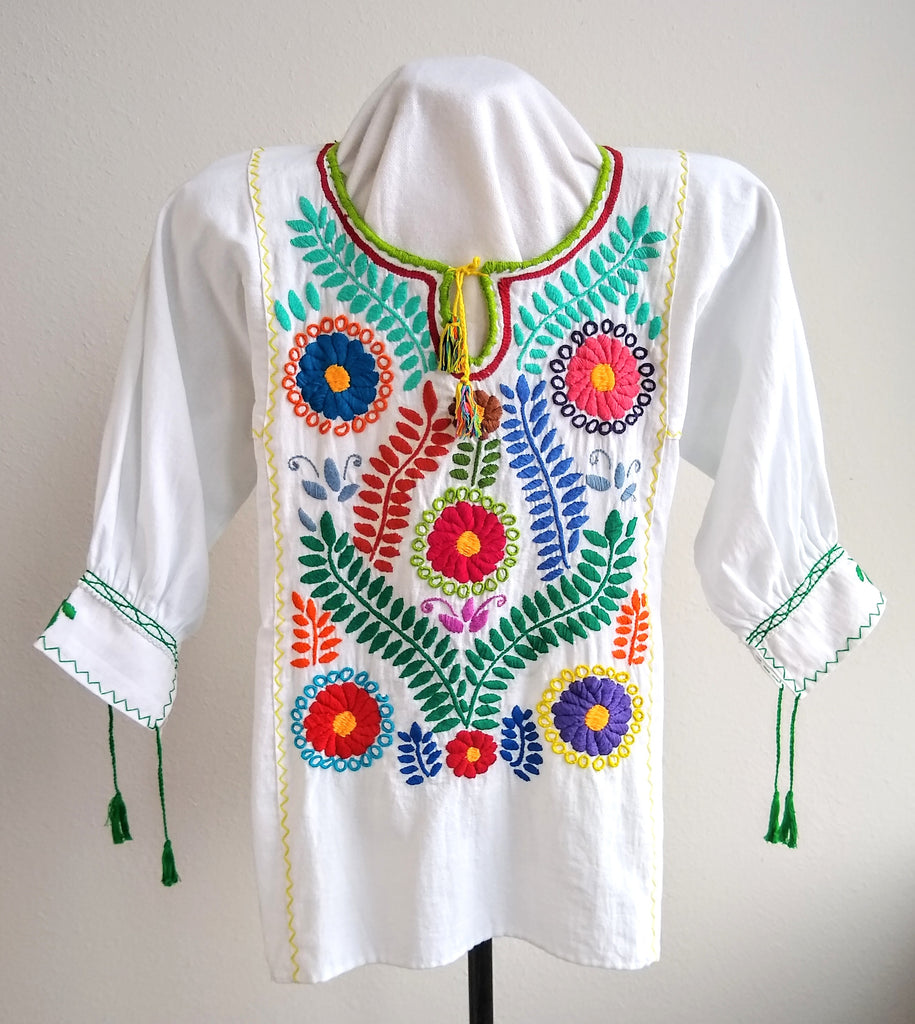 Chiapas Blouse/Blusa, Mexico -19.75" W x 24" L