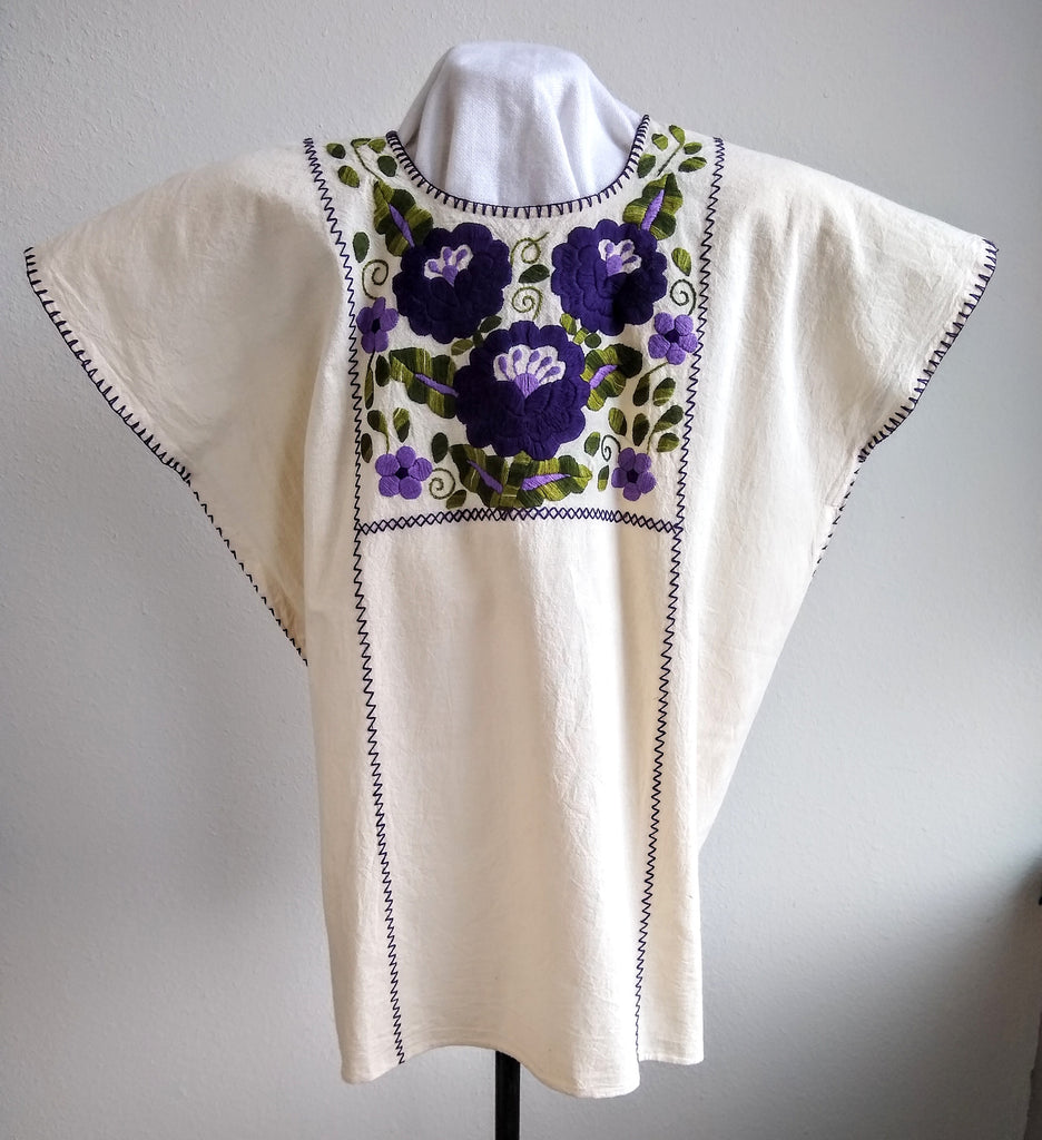 Chiapas Blouse/Blusa, Mexico - 25" W x 26" L