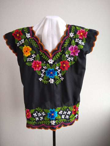 Yucatan Blouse/Blusa, Mexico - 22" W x 26" L