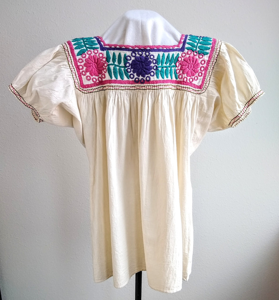 Chiapas Blouse/Blusa, Mexico - 24" W x 28" L