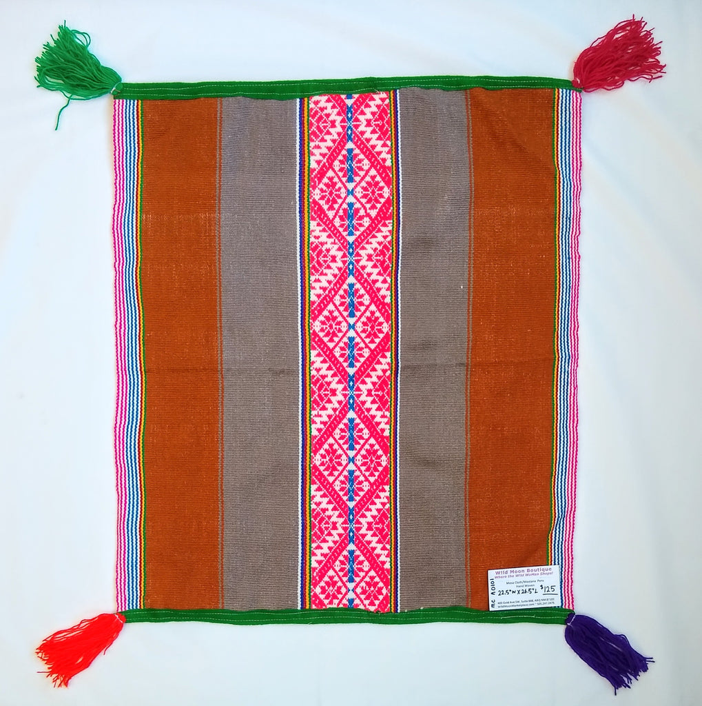 Q'ero Style Mesa/Mestana/Despacho Cloth - 22.5" X 26.5"